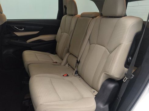 Used 2020 Subaru Ascent Premium w/ Convenience Package image 18