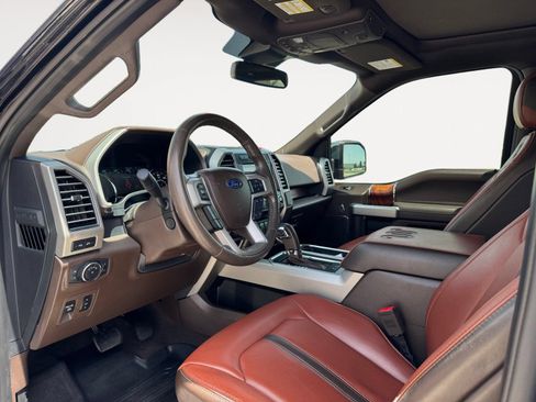Used 2019 Ford F150 King Ranch w/ Equipment Group 601A Luxury AWD/4WD image 9