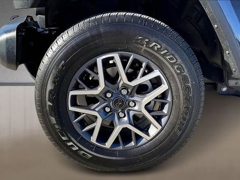 Used 2025 Jeep Wrangler Sahara image 8