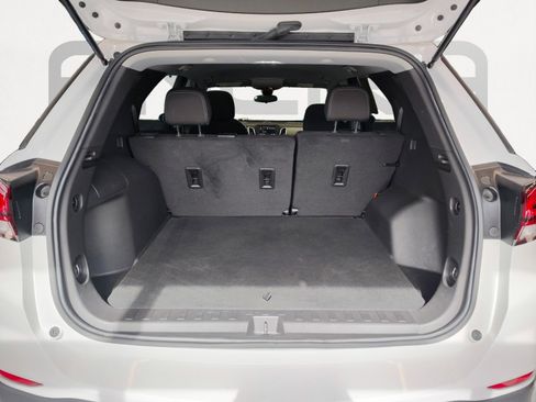 Used 2024 Chevrolet Equinox LS FWD image 16