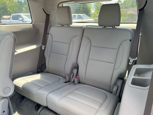 Used 2018 GMC Acadia SLT w/ LPO, Floor Liner Package FWD image 6