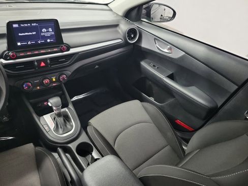 Used 2022 Kia Forte LXS w/ LXS Technology Package image 12