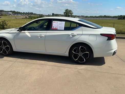 Used 2024 Nissan Altima 2.5 SR image 6