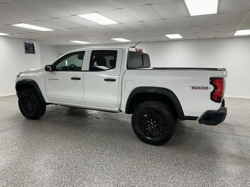 Used 2024 Chevrolet Colorado Trail Boss w/ Technology Package AWD/4WD image 6