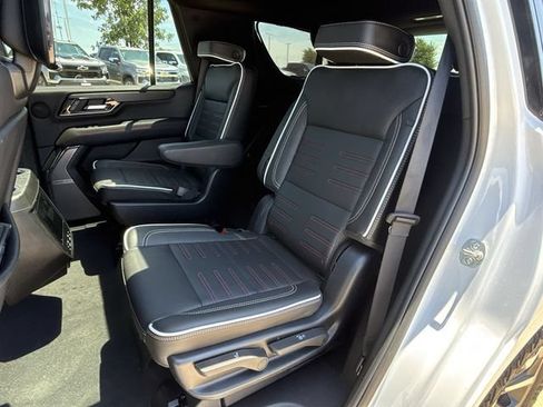 Used 2025 GMC Yukon AT4 Ultimate AWD/4WD image 28