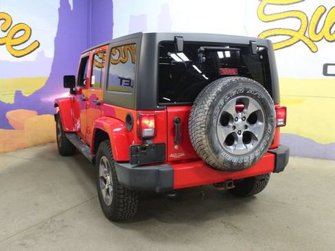 Used 2016 Jeep Wrangler Unlimited Sahara w/ Dual Top Group AWD/4WD image 6