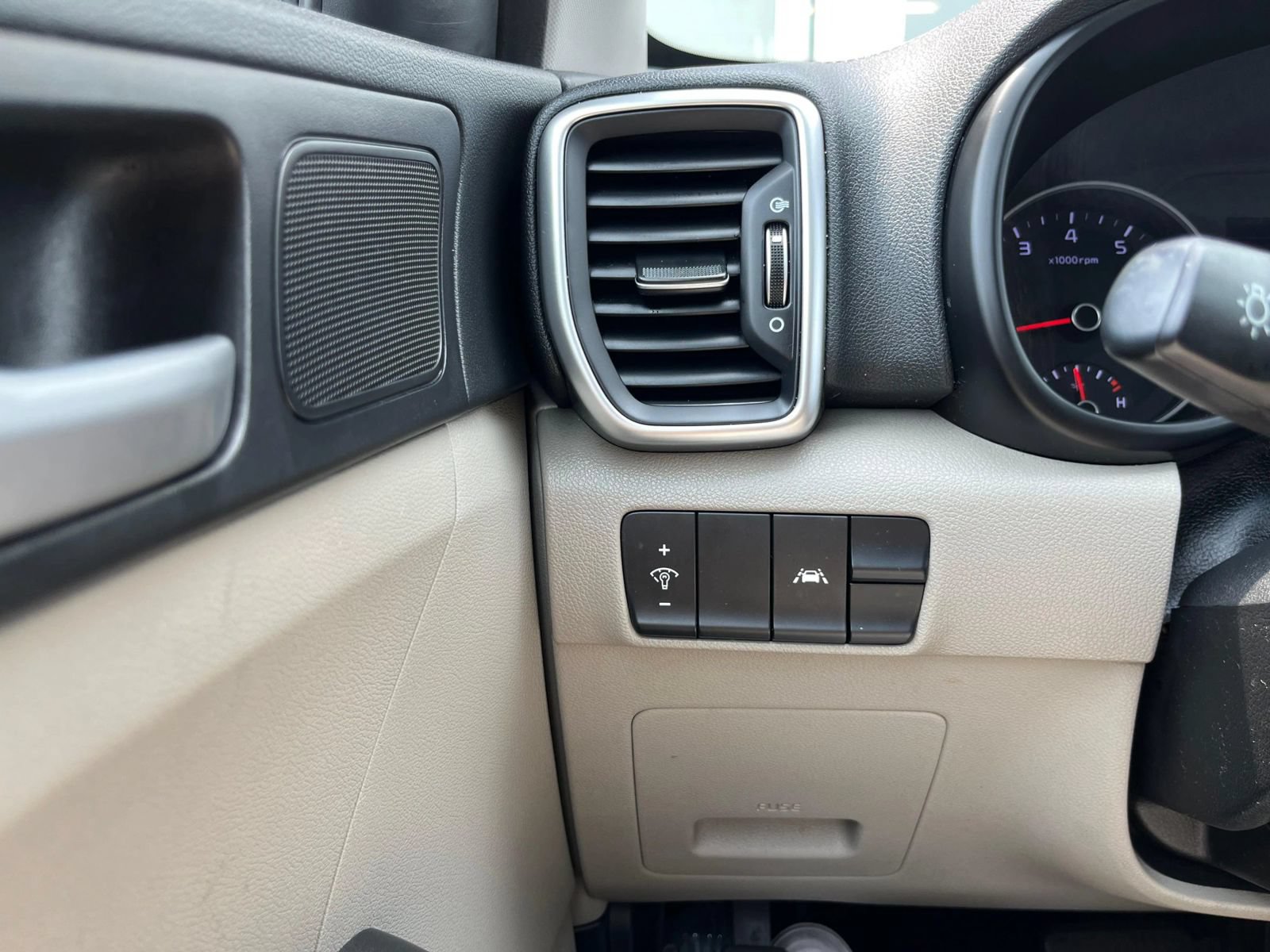 Used 2021 Kia Sportage LX AWD/4WD image 16