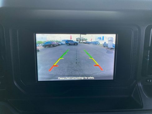 Used 2021 Ford Bronco Black Diamond image 15