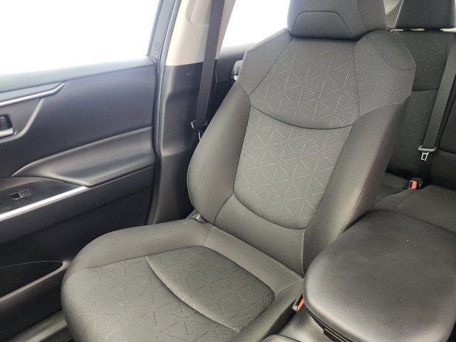 Certified 2025 Toyota RAV4 XLE w/ Convenience Package FWD image 16