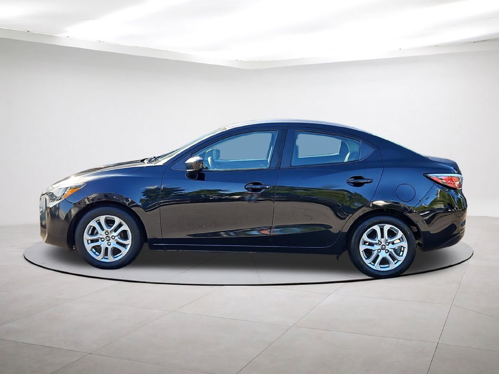 Used 2017 Toyota Yaris iA FWD image 4