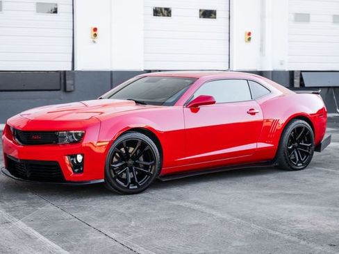 Used 2010 Chevrolet Camaro SS w/ RS Package image 34