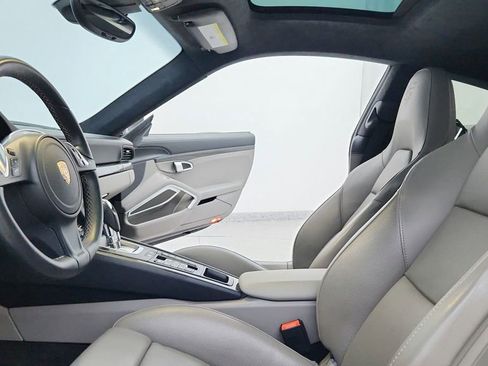 Used 2014 Porsche 911 Turbo S image 21