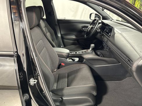 Used 2025 Honda HR-V Sport image 27