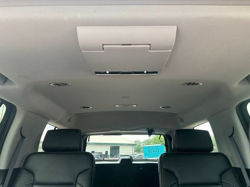 Used 2019 GMC Yukon Denali w/ Denali Ultimate Package AWD/4WD image 32