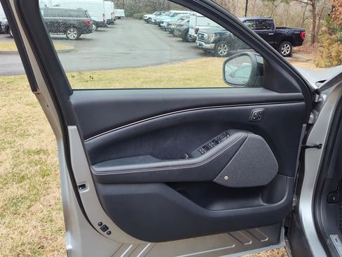 Used 2021 Ford Mustang Mach-E Premium image 10