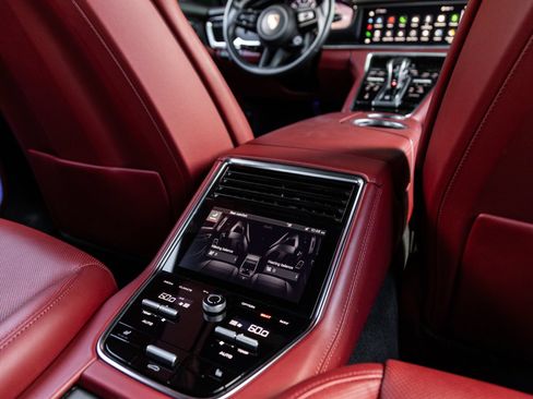 Certified 2022 Porsche Panamera Turbo S AWD/4WD image 30