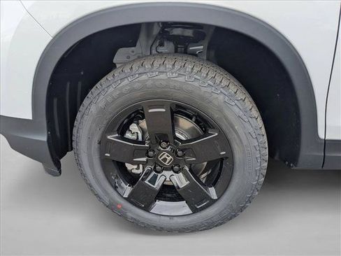 New 2026 Honda Ridgeline Black Edition image 10