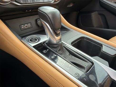 Used 2021 Nissan Sentra SV w/ SV Premium Package image 31