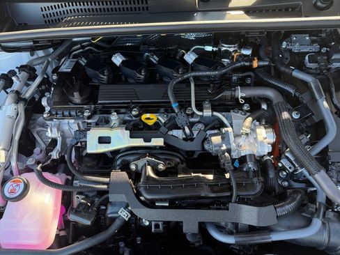 Used 2026 Toyota Prius Plug-In Hybrid FWD image 30