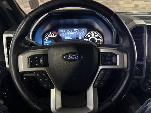 Used 2017 Ford F150 Lariat image 17