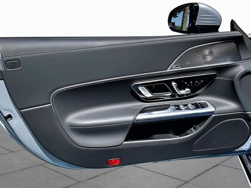 Used 2022 Mercedes-Benz SL 55 AMG 4MATIC image 19