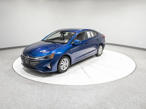 Used 2020 Hyundai Elantra SE FWD image 33