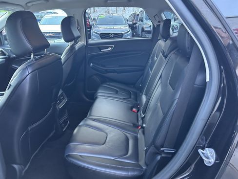 Used 2022 Ford Edge Titanium AWD/4WD image 8