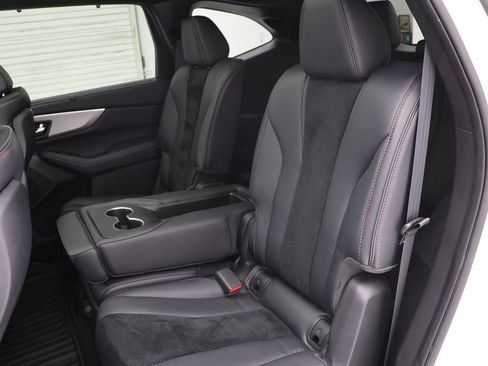 Used 2022 Acura MDX A-Spec image 12