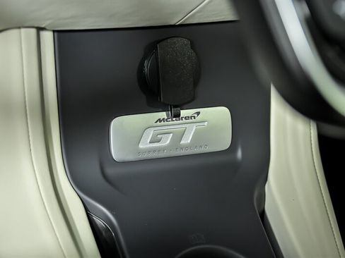 Used 2023 McLaren GT RWD image 40