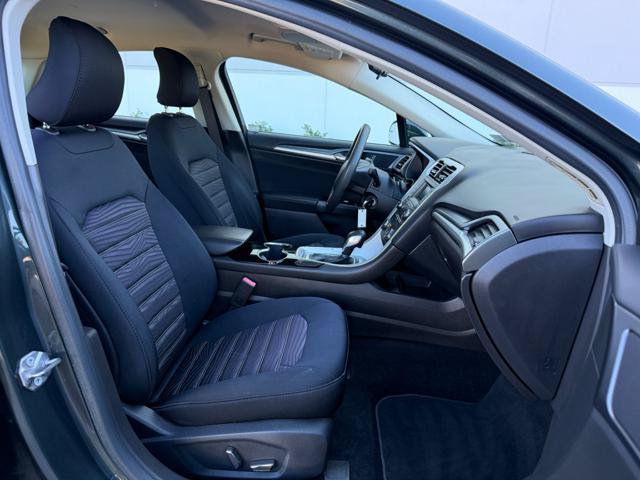 Used 2016 Ford Fusion SE FWD image 16