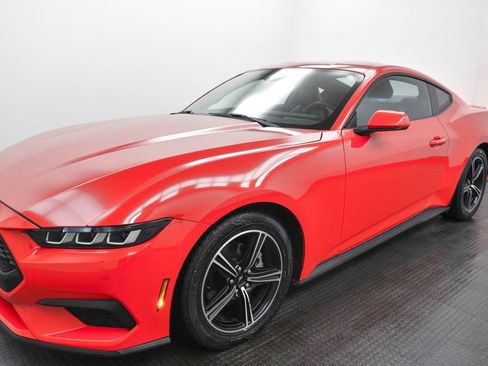 Used 2024 Ford Mustang Premium image 3