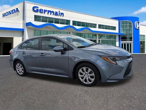 Used 2025 Toyota Corolla LE FWD image 3