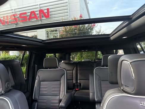 Used 2025 GMC Yukon XL AT4 Ultimate AWD/4WD image 10