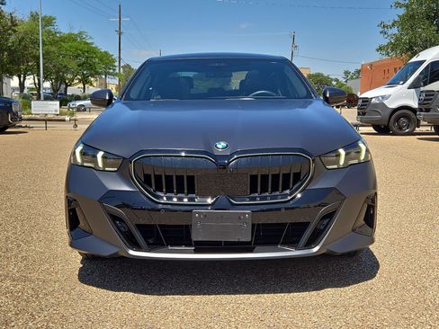 Used 2024 BMW 540i xDrive w/ Executive Package AWD/4WD image 10