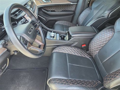 Used 2024 Jeep Grand Cherokee L Summit w/ High Altitude Package image 11