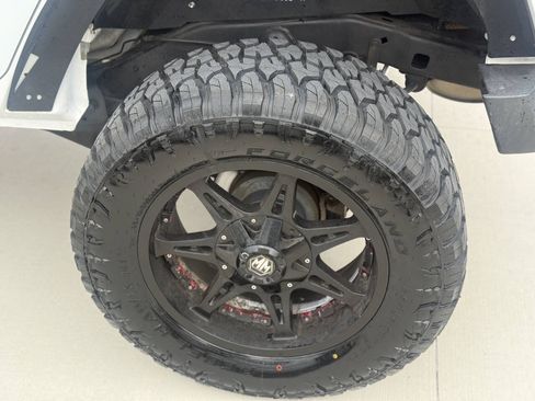 Used 2015 Jeep Wrangler Unlimited Rubicon AWD/4WD image 10