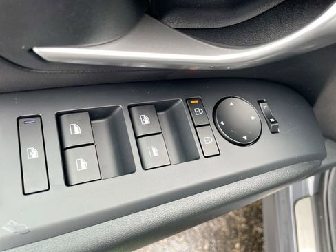 Certified 2025 Hyundai Tucson SE image 40