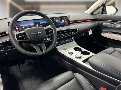 Certified 2026 Genesis GV70 2.5T Advanced AWD/4WD image 8