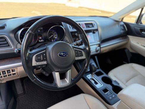 Used 2016 Subaru Outback 3.6R Limited image 11