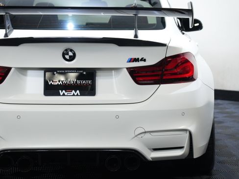 Used 2020 BMW M4 Coupe w/ Competition Package RWD image 19