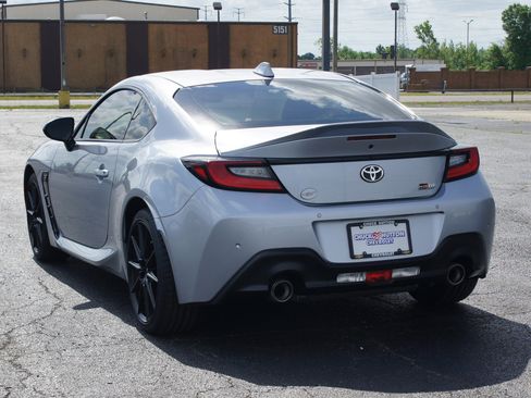 Used 2025 Toyota GR86 Premium w/ Performance Package RWD image 15
