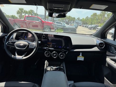 New 2025 Chevrolet Blazer EV LT AWD/4WD image 23