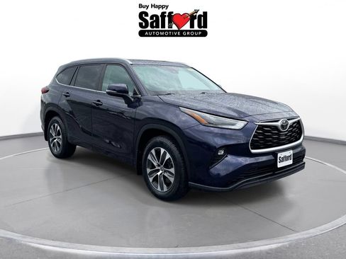 Used 2023 Toyota Highlander XLE FWD image 10