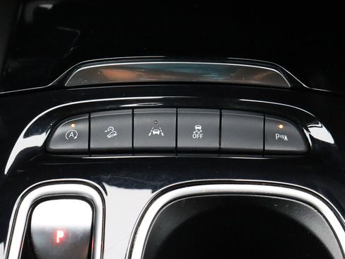 Used 2021 Buick Envision Essence w/ Technology Package I image 22