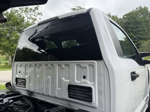 Used 2019 Ford F550 4x4 Regular Cab Super Duty image 15