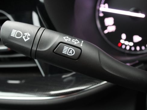 Used 2023 Buick Envision Essence w/ Sport Touring Package image 27