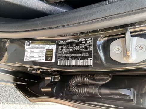 Used 2021 Mercedes-Benz GLC 300 4MATIC image 33
