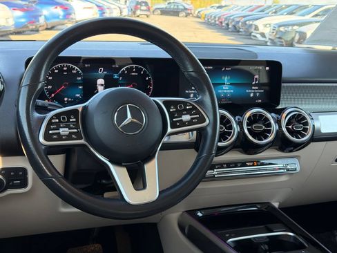 Used 2022 Mercedes-Benz GLB 250 image 31