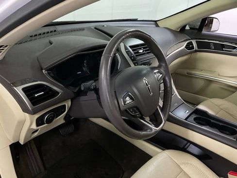 Used 2014 Lincoln MKZ AWD image 16