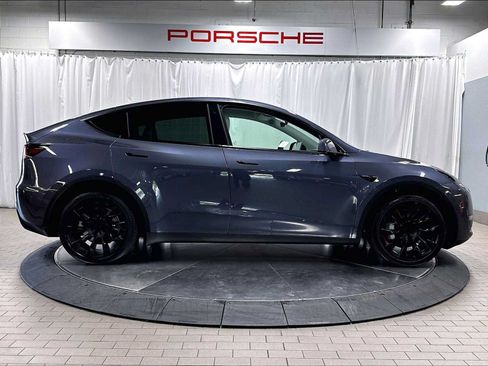Used 2023 Tesla Model Y Long Range AWD/4WD image 10